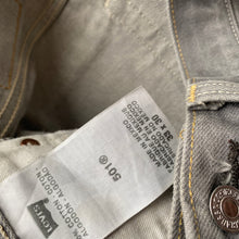 Load image into Gallery viewer, Levi’s 501 W33 L30
