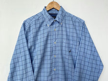 Load image into Gallery viewer, Nautica shirt (M)
