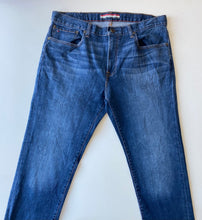 Load image into Gallery viewer, Tommy Hilfiger Jeans W36 L30