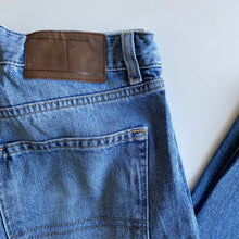 Load image into Gallery viewer, Tommy Hilfiger Jeans W36 L30