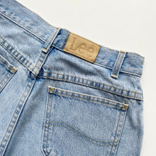 Load image into Gallery viewer, 90s Lee Denim Shorts W26