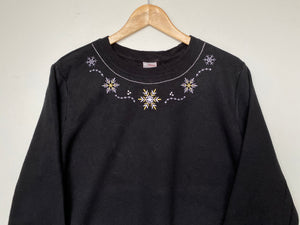 Embroidered ‘Snowflake’ sweatshirt (L)