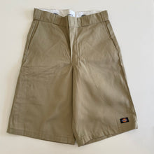 Load image into Gallery viewer, Dickies Shorts W30