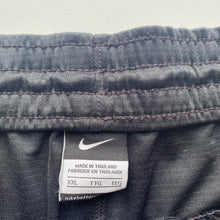 Load image into Gallery viewer, Nike shorts (XXL)