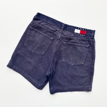 Load image into Gallery viewer, 90s Tommy Hilfiger Shorts W32