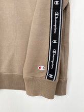 Load image into Gallery viewer, Women’s Champion sweatshirt (S)