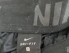 Load image into Gallery viewer, Nike shorts (S)