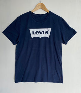 Levi’s t-shirt (M)