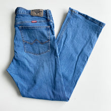 Load image into Gallery viewer, Wrangler Jeans W31 L30