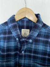 Load image into Gallery viewer, Flannel shirt (XL)