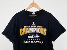 Load image into Gallery viewer, Seatle Seahawks NFL t-shirt (L)